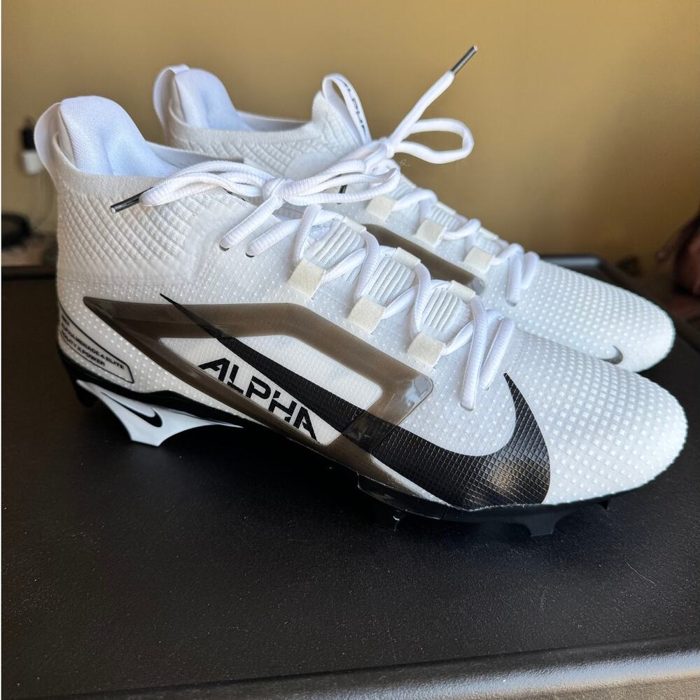 Nike Alpha Menace 4 Elite Football Cleats White Black Size 11.5 Men’s